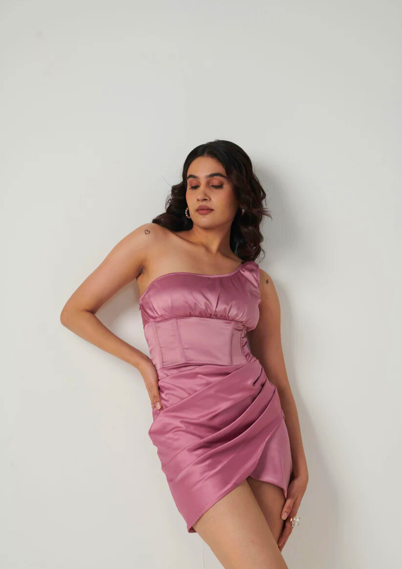 Sioraa Serena is Back satin pink dress with asymmetric neckline and one-shoulder cut—ideal for turning heads at celebration