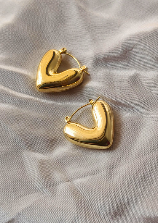 Siora Heart of Gold Hoop Earrings – Stylish anti tarnish gold plated statement hoops, waterproof and durable, perfect for trendy fashion, parties, and everyday wear.