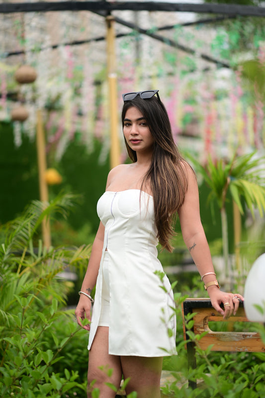 Seora Anna Co Ord Set - Shanaya Mittal in Trendy White Banana Crepe Top and Shorts with Side Pockets, Front Slit, and Zipper for Resort Wear and Summer Brunches