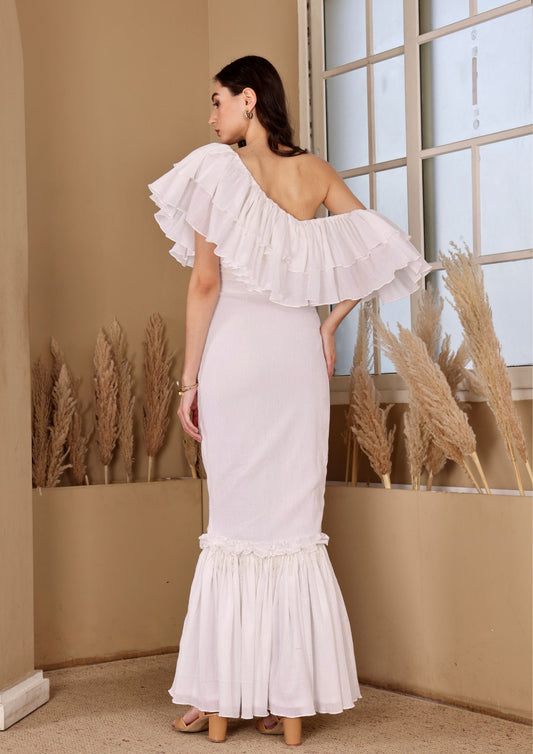 Siora Ivory Dress with fitted silhouette and flared lace hem, perfect for sunset dates