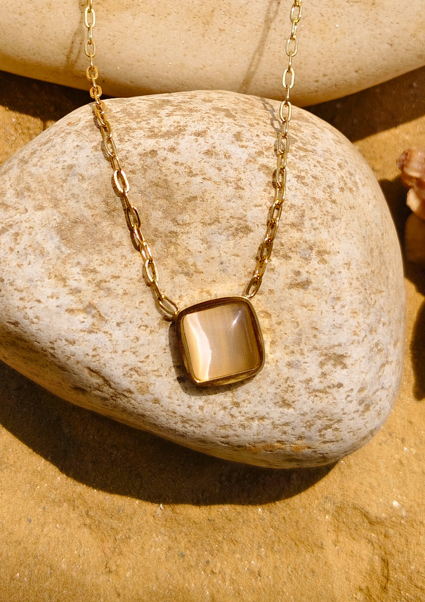 siora jewellery Celestia Spark Chain – dainty gold chain with gemstone-inspired square pendant, Seoraajewels anti tarnish waterproof design for modern everyday wear.