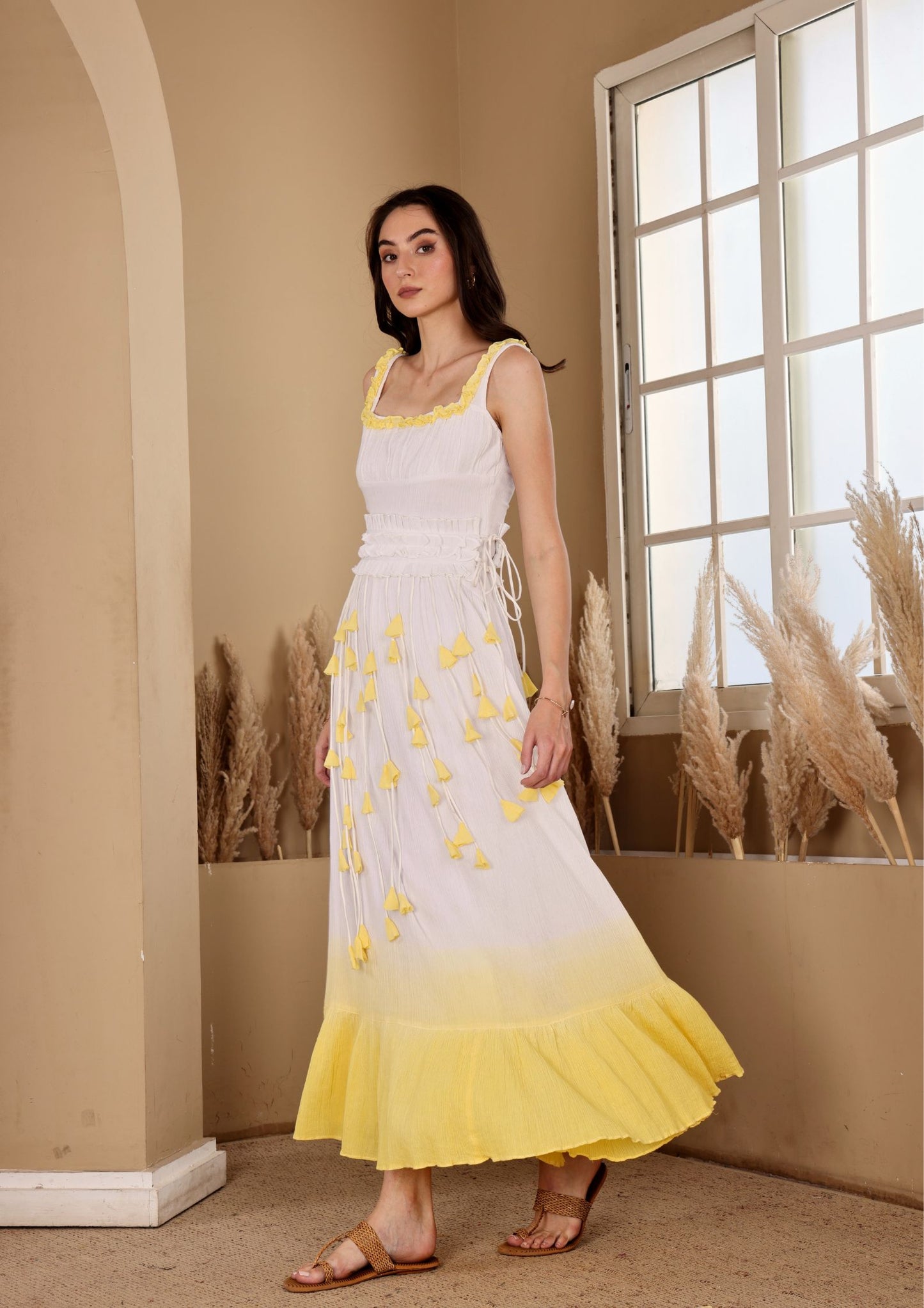 Seora White Yellow Dress in crushed cotton with airy movement, perfect for vacation dinners